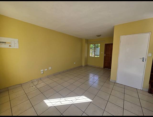 3 BEDROOM TOWNHOUSE FOR SALE IN KOSMOSDAL